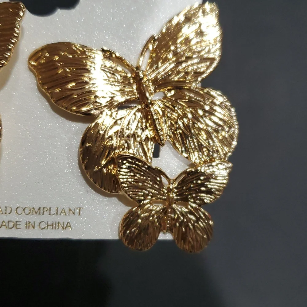 Natasha couture gold tone 2 stacked butterfly latchback‎ earrings brand new